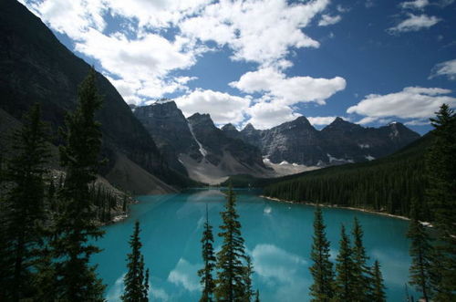 marvelous-lake-louise-640-28