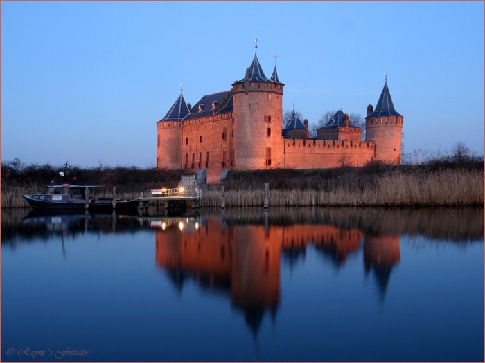 muiderslot_castle_down-800x600 - imagini cu castele