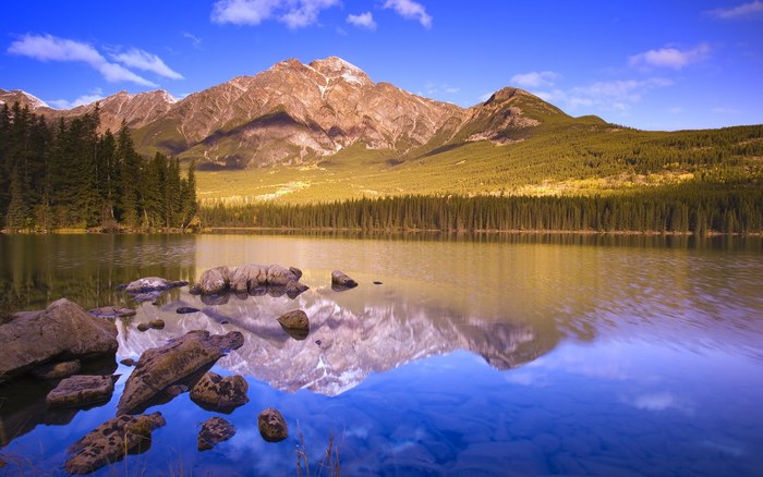 Windows_7_Mountain - peisaje superbe