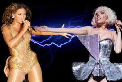 746y4y46y6 - beyonce si lady gaga