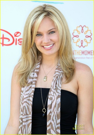 166ahja - Poze Tiffany Thornton