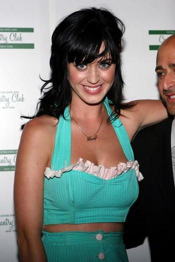 Katy_Perry_1259786180_1