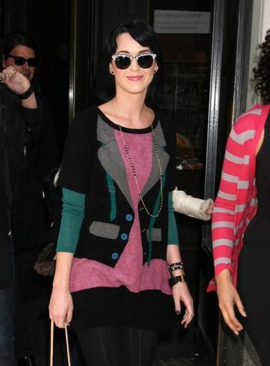 Katy_Perry_1259786354_4 - katy perry