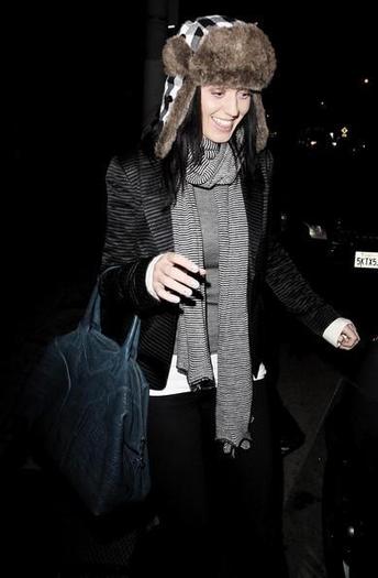 Katy_Perry_1259786383_3