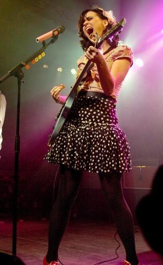 Katy_Perry_1259786481_2 - katy perry