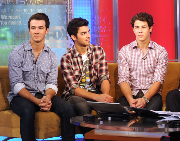 Nick+Jonas+Jonas+Brothers+Visit+FOX+Friends+8TGlKwyeyxol - The Jonas Brothers Visit FOX and Friends