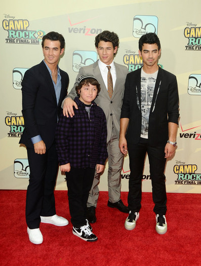 Nick+Jonas+Camp+Rock+2+Final+Jam+New+York+FPAO-hYvcLRl - Camp Rock 2 The Final Jam New York Premiere - Inside Arrivals