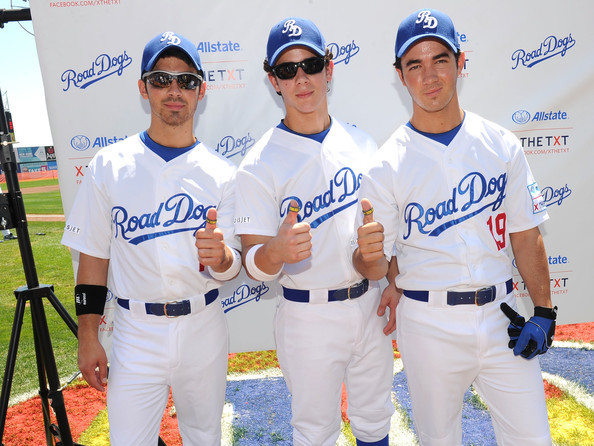 Nick+Jonas+Jonas+Brothers+Encourage+Fans+X+FxhBOK8ruTNl - Jonas Brothers Encourage Fans to X the TXT on Road Dogs Softball Tour