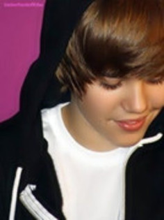 20924312_HTDTTDKHG - justin bieber
