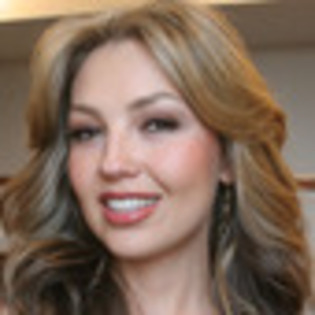 thalia-157380l-thumbnail_gallery[1] - poze thalia