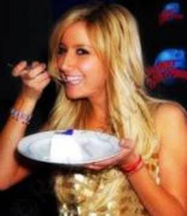 PMWCHFBLDSQMKPTASHJ - ashley tisdale-poze rare