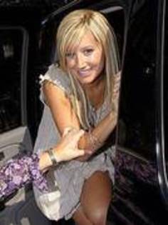 20787076_PDRNESHCW - ashley tisdale-poze rare