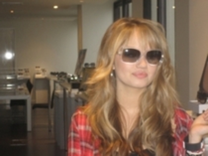 20860934_GKHVAXYXW - PoZe NoI Cu DEBBY RYAN