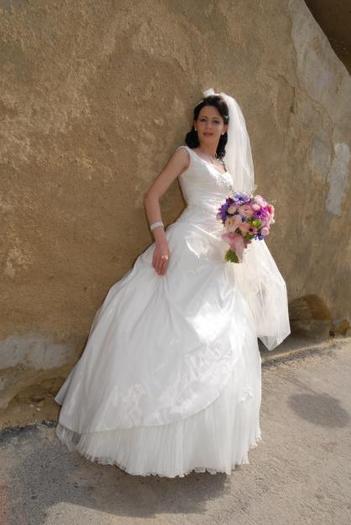 67195239_1-Imagini-ale-ROCHIE-DE-MIREASA-ATELIER-DIAGONAL-SPANIA-2009