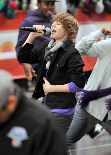 VHPHDVJEMKIXBOYQAKN[2] - Justin  Bieber