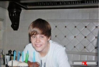 14237357_OPBLKSSXR[1] - Justin  Bieber