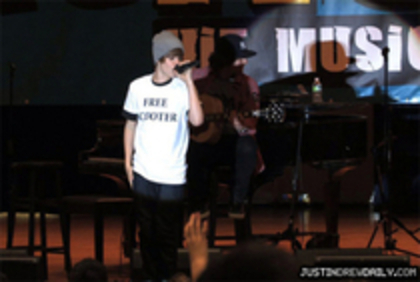 14997166_NPPARRKKB[1] - Justin  Bieber