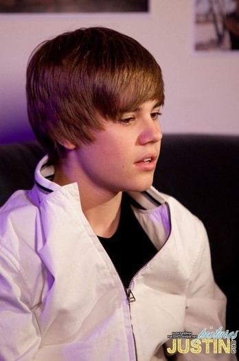 14965947_CZOZPEDZV[1] - Justin  Bieber