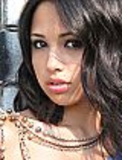 thumb_jarrellonline_(JV_shoot_exclu) - Jasmine Villegas