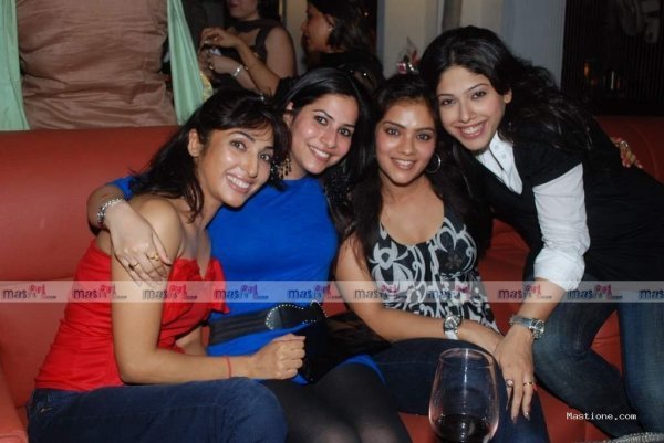 54401258773724475368524