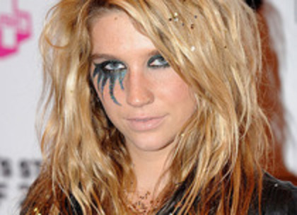 15932874_FSZGQGIFG[1] - Kesha