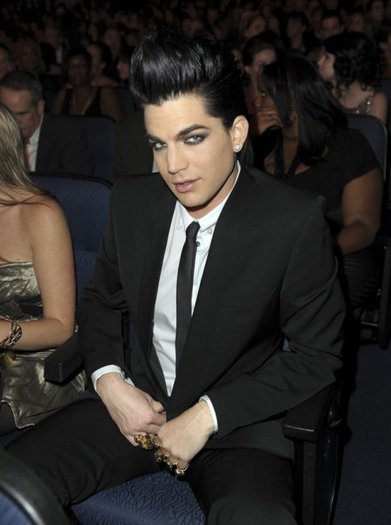 12465_191683606709_567216709_3458601_7661922_n - Adam Lambert