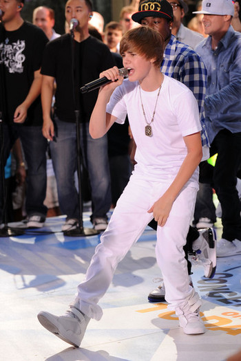 justinbieberperformsnbc