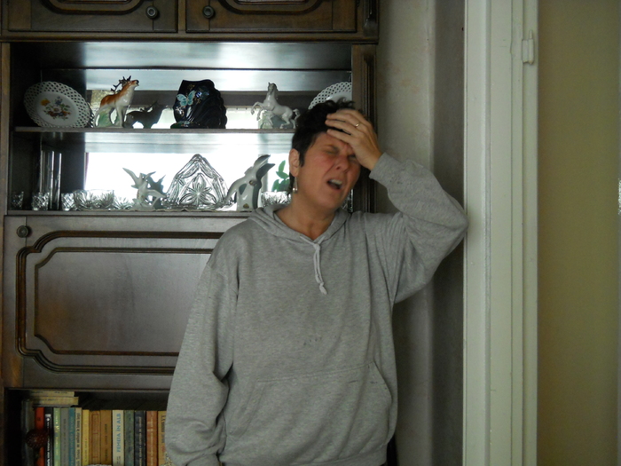 am tras un cap la tocul usii,si... - diverse ipostaze