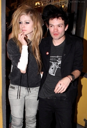 Avril-Lavigne-si-Deryck-Whibley