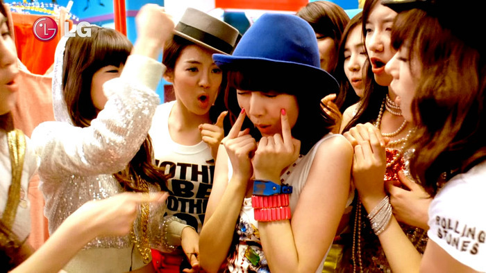 12723636_PMGUGMXBG - 00- SNSD - Girls Generation