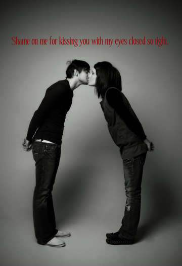 kiss_by_whitneychristine-2[1] - emo