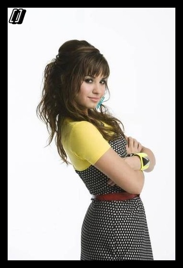 15558835_VUEQAHHXG[1] - Demi Lovato Poze