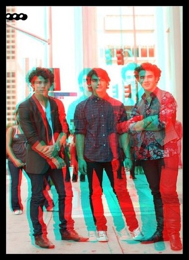 13807787_CFWKTTNKT[2] - Jonas Brothers