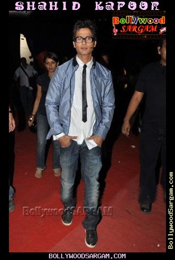 Shahid_Kapoor_BollywoodSargam_laughing_899420