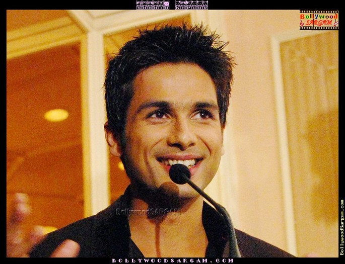 Shahid_Kapoor_BollywoodSargam_talking_881869