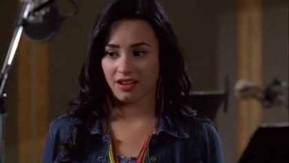 Camp-Rock-2-screencaps-demi-lovato-15301040-399-225