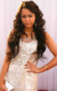 11634559_INITTNWEW - miley-hannah