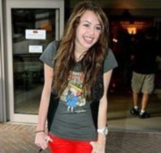 11932526_GFVUOZHCS - miley-hannah
