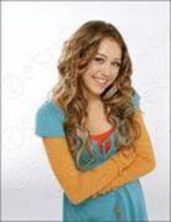 16752059_MOPVRWHTD - miley-hannah