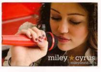 16752267_GNITPGNTZ - miley-hannah