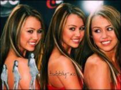 16752274_MWCSVMZAD - miley-hannah
