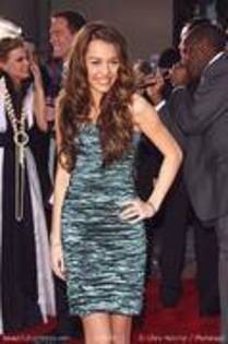 AVWAZVBOZXRMKCTLCZB - miley-hannah