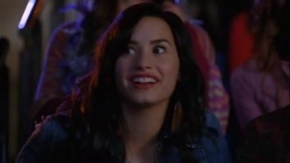 Camp-Rock-2-screencaps-demi-lovato-15300479-399-225