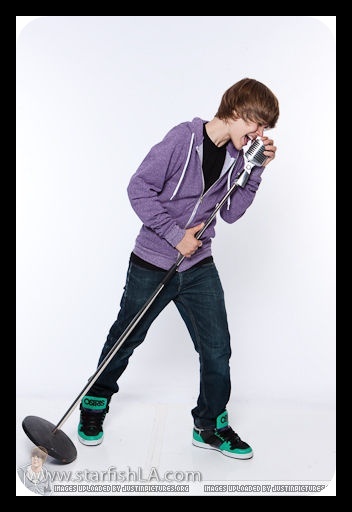 13745220_KKALXWLVE[1] - Justin Bieber Poze