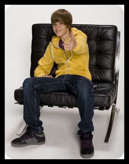 13769286_GINZFXXUL[1] - Justin Bieber Poze