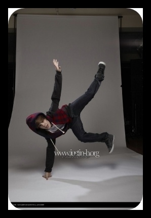 15991324_LDTSQMZWR[2] - Justin Bieber Poze
