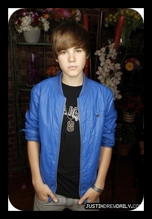 16672686_GDTLUJNNK[2] - Justin Bieber Poze