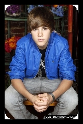 16672687_DWEFGDCDK[1] - Justin Bieber Poze