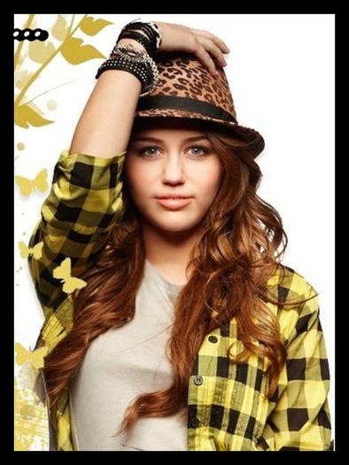 15755191_LSCFJQVNK[1] - Miley Cyrus Poze