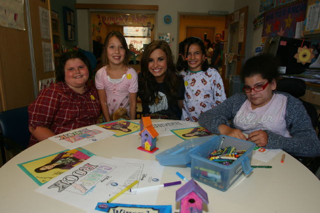 bjga5z - Demi Lovato
